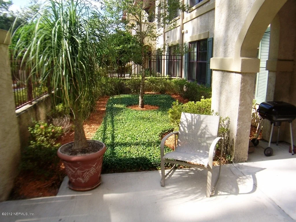 Photo of Unit 111 at 965 REGISTRY Boulevard