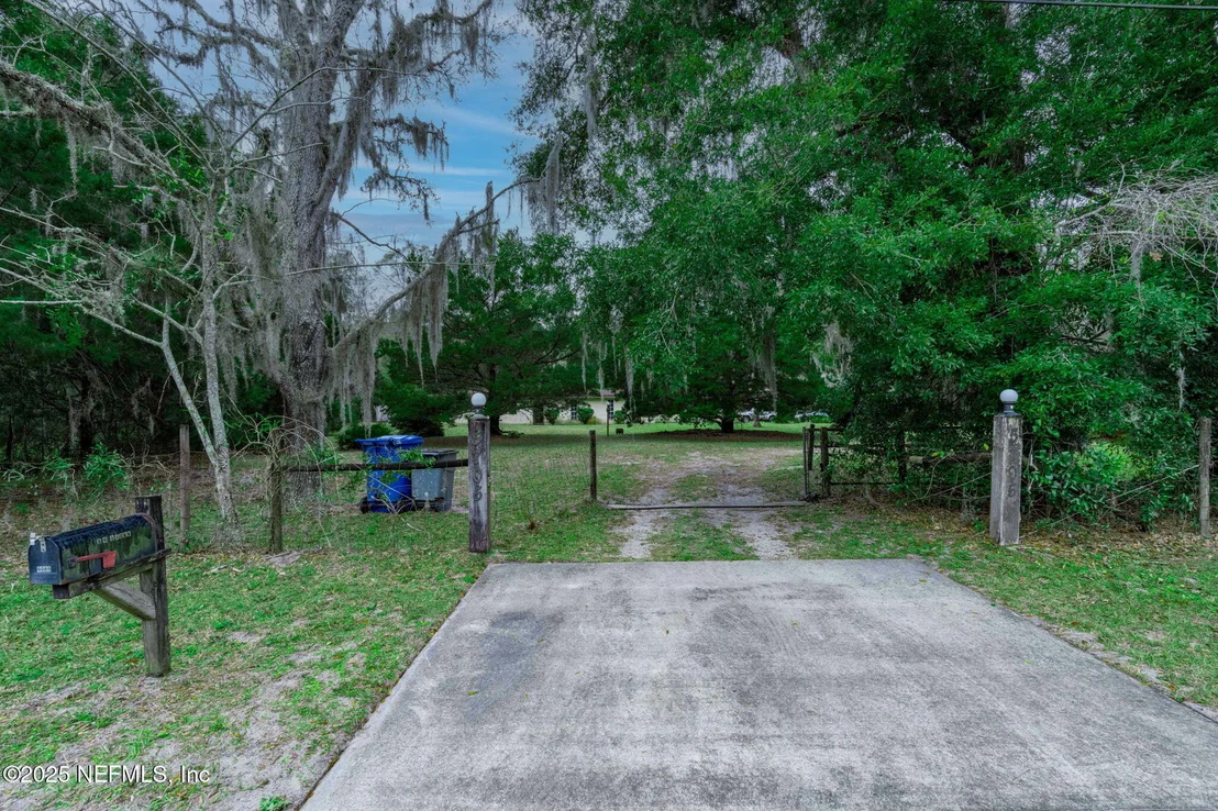 Photo of Unit C at 5705 COUNTY ROAD 208