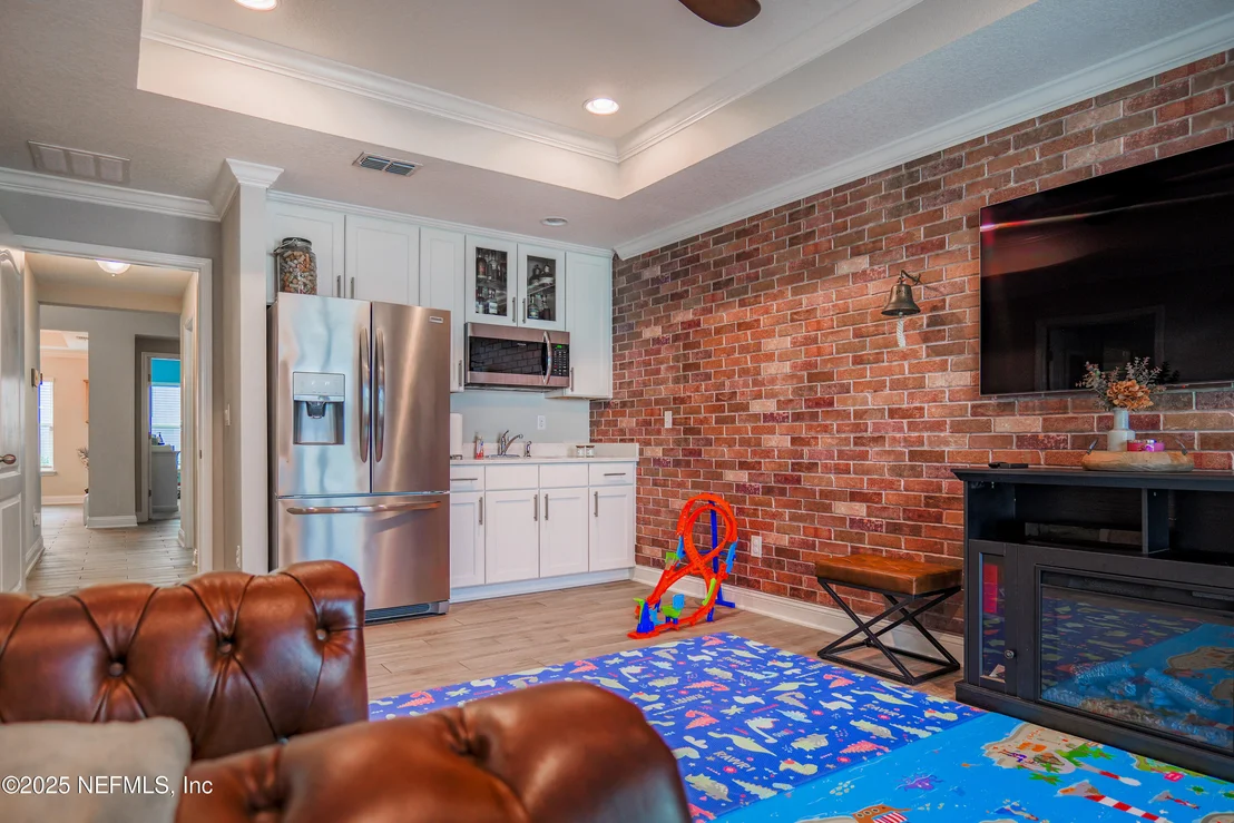 Photo of 310 CEDARSTONE Way