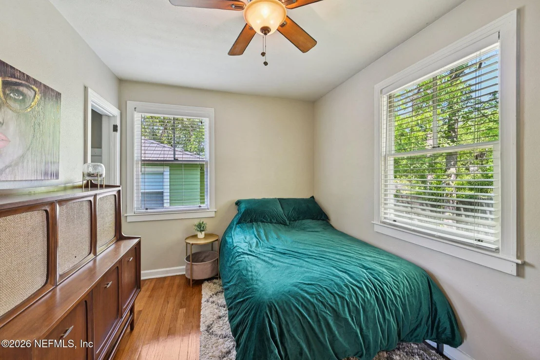 Photo of 1315 AZALEA Drive