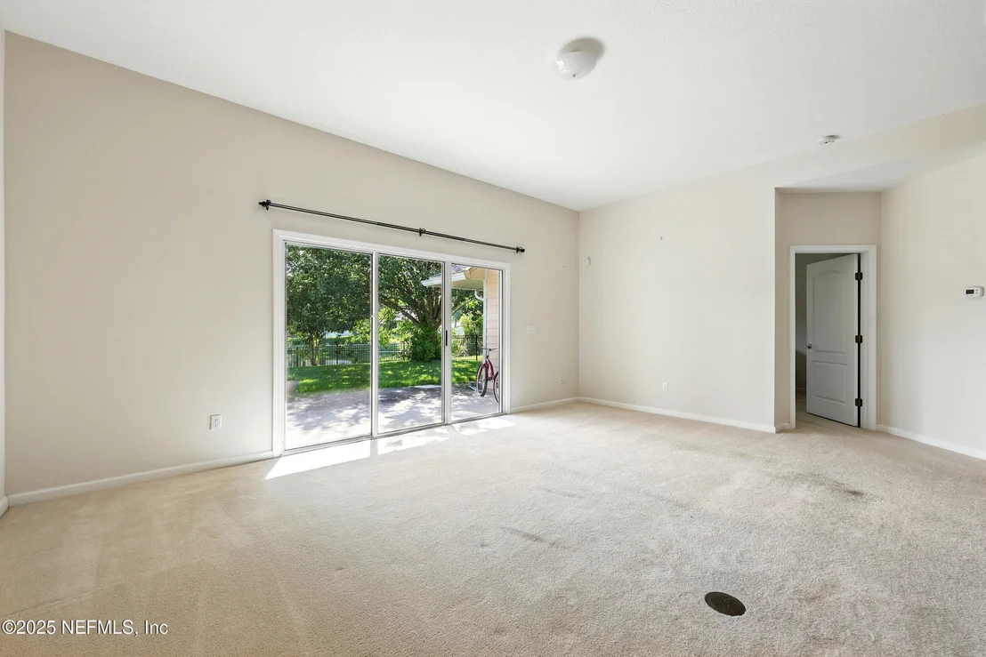 Photo of 372 JOHNS CREEK Parkway