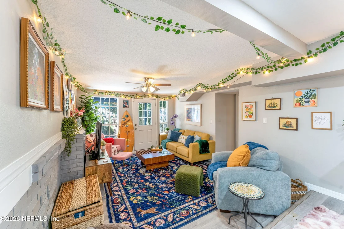 Photo of 7541 MAYAPPLE Road