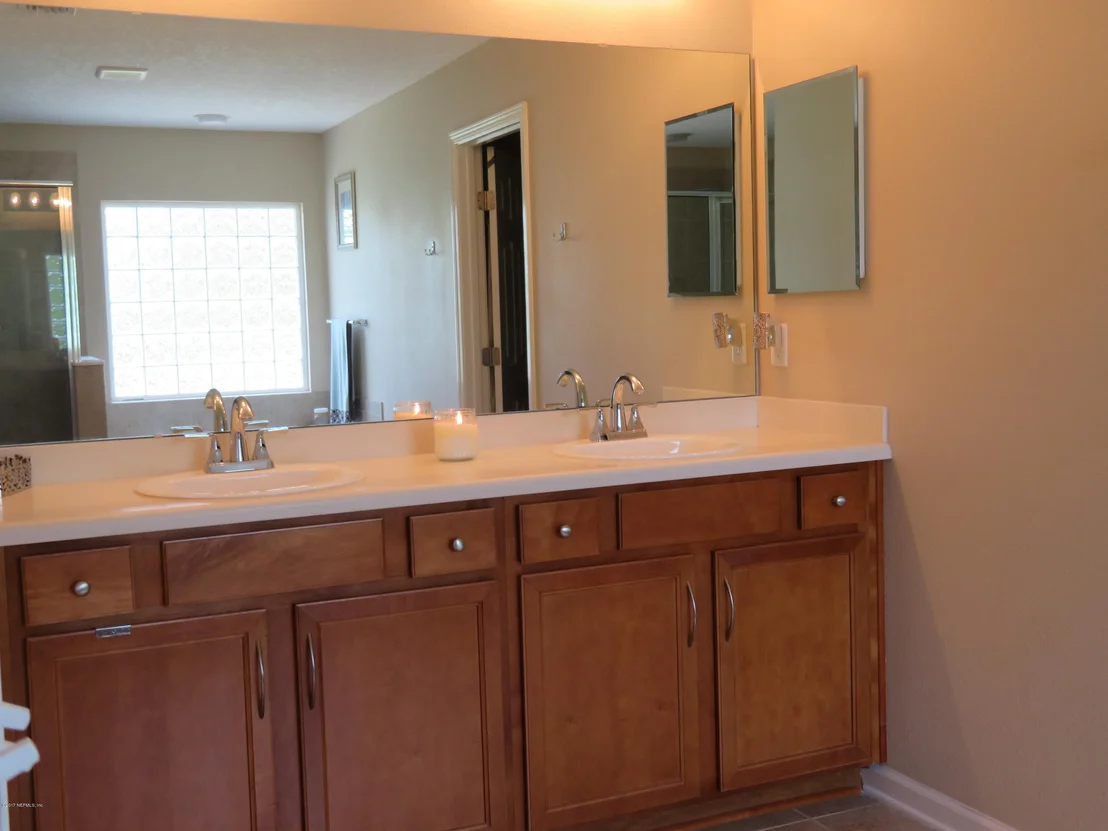 Photo of 137 CRESTHAVEN Place