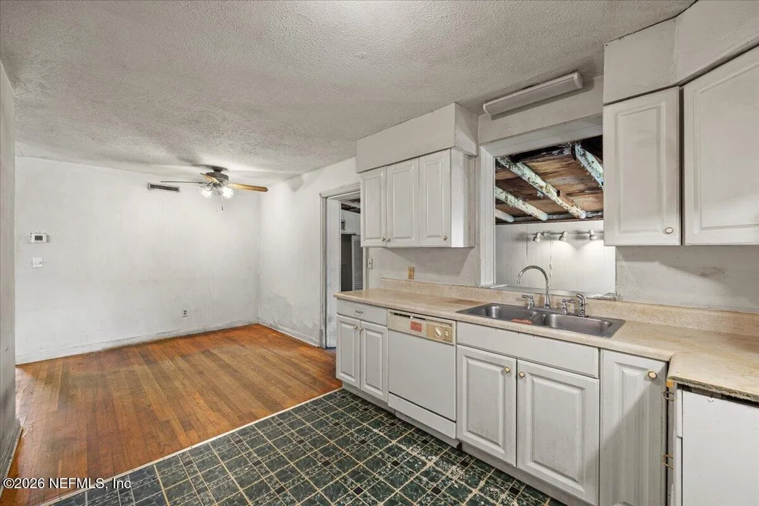 Photo of 6303 HYDE PARK HAVEN