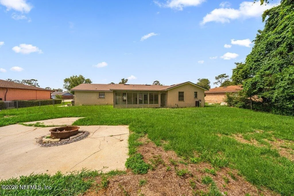Photo of 1235 SQUIRREL Lane N