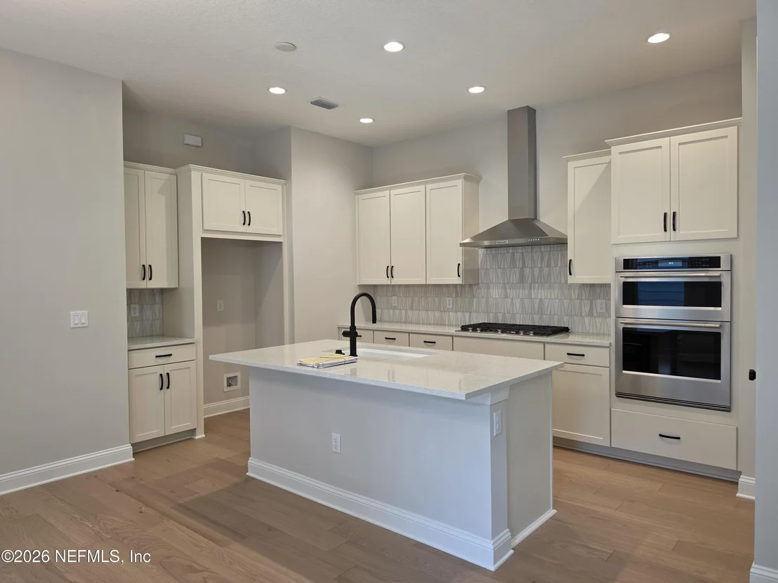 Photo of 193 OAKMOSS Drive