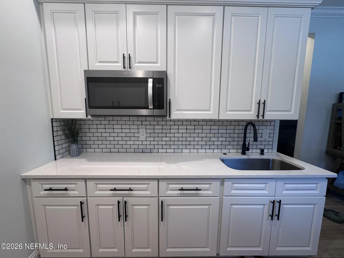 Photo of 375 SEAGROVE Drive