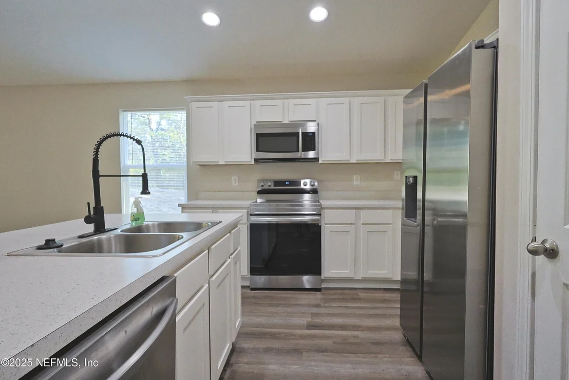 Photo of 52 PEPPERMINT Avenue