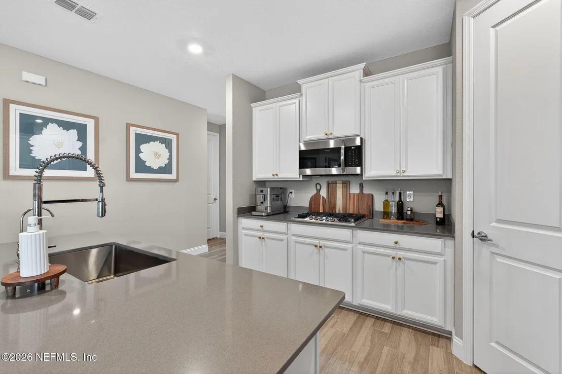 Photo of 378 VARNER Way