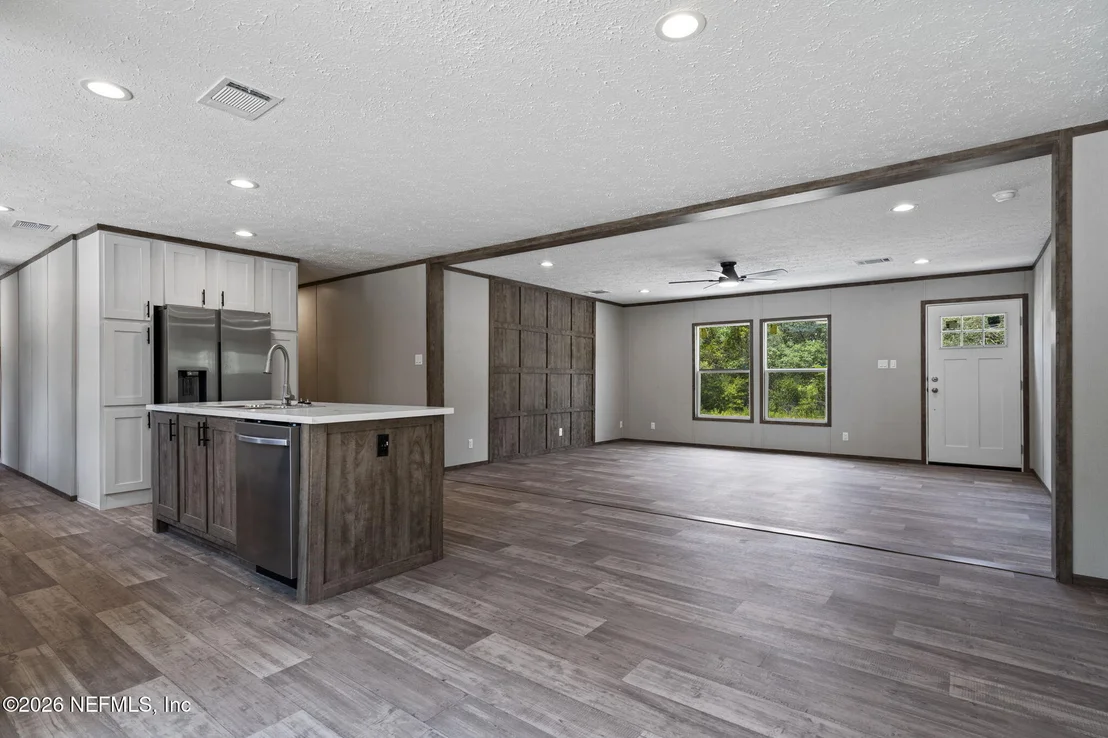 Photo of 7607 OAK FOREST Road