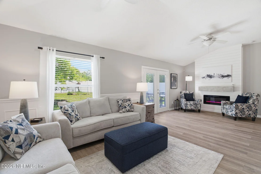 Photo of 920 OAK ARBOR Circle