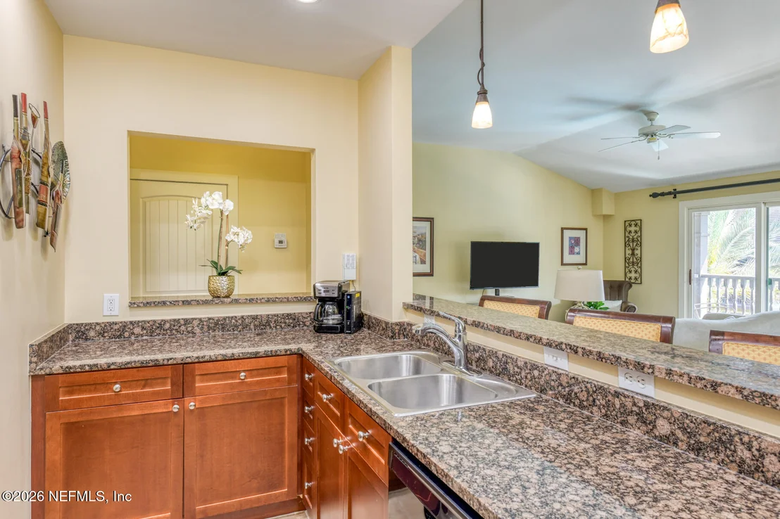 Photo of Unit 324 at 955 REGISTRY Boulevard