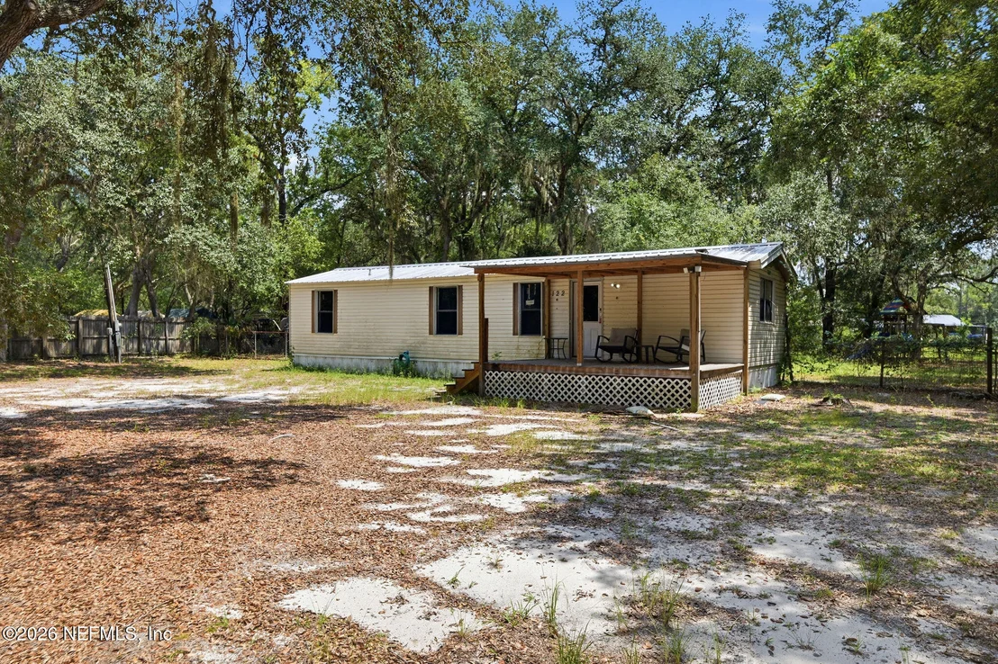 Photo of 122 POPLAR Drive