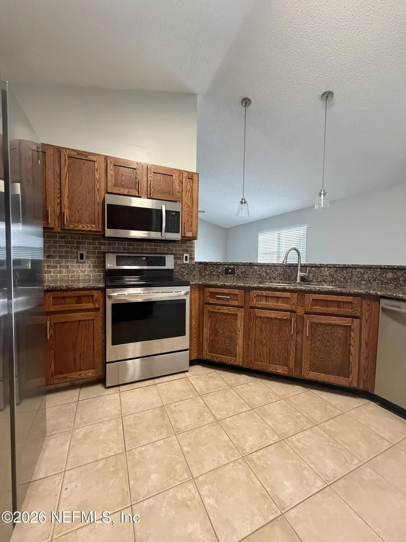 Photo of 398 PRINDLE Drive E