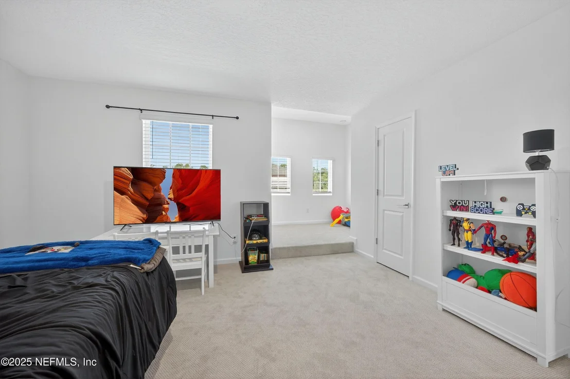 Photo of 2113 FEATHEREDGE Way