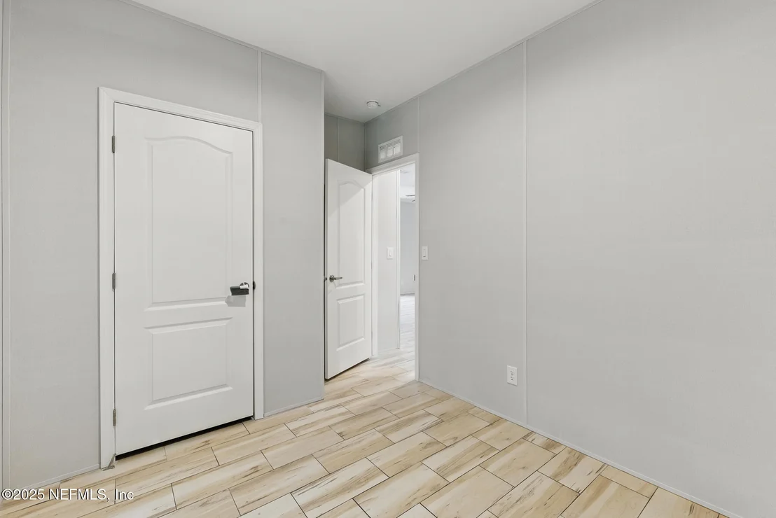 Photo of 106 HOWARD Drive