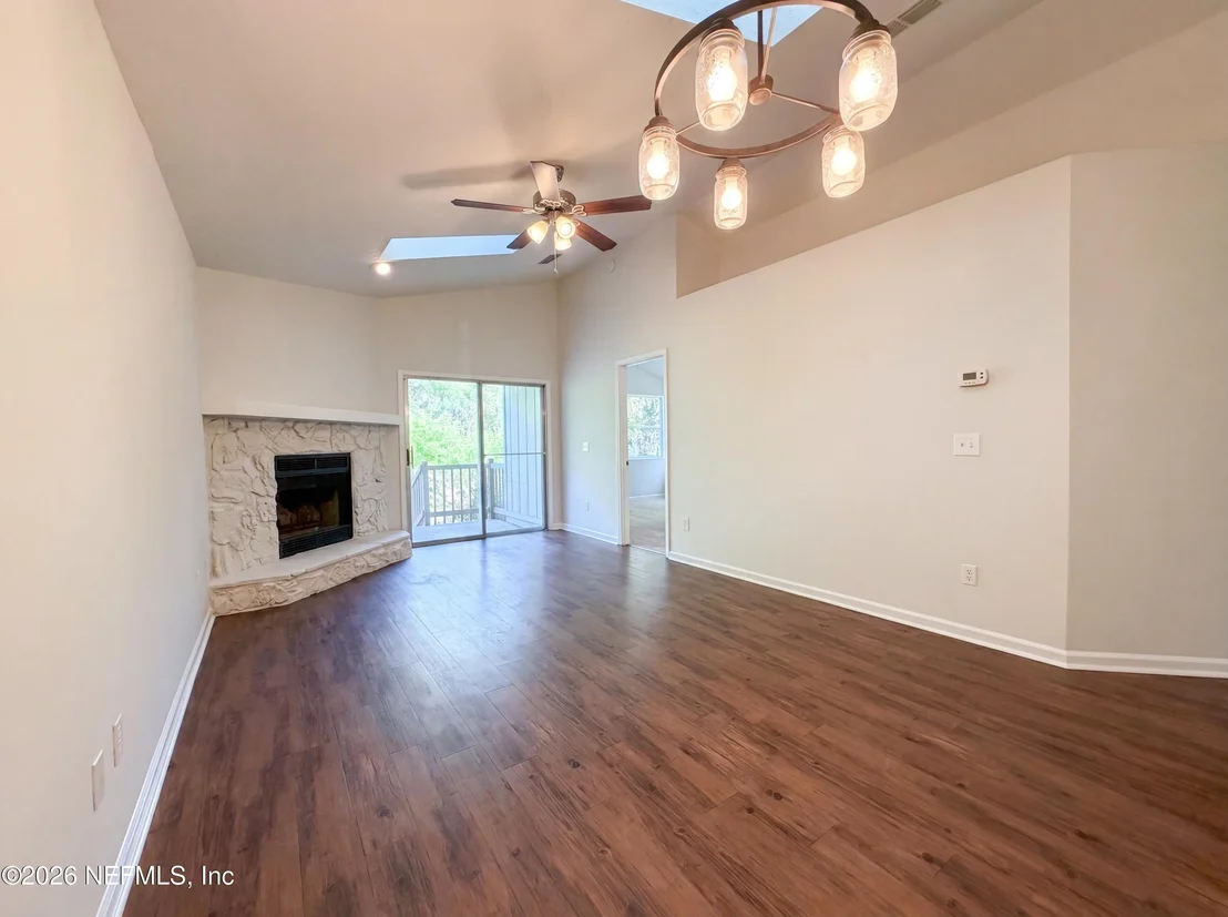 Photo of 2512 TOWNSQUARE Drive