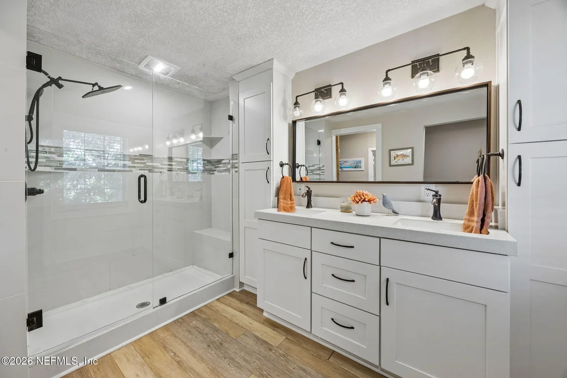 Photo of 8224 HALL Lane