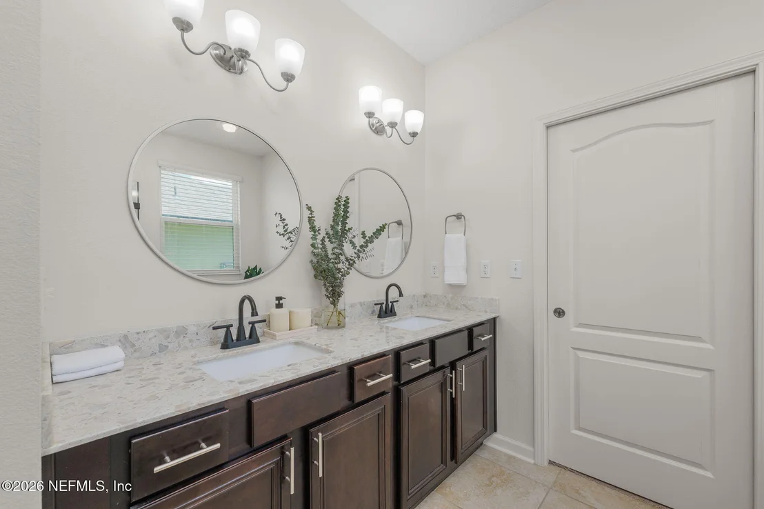 Photo of 389 SHETLAND Drive