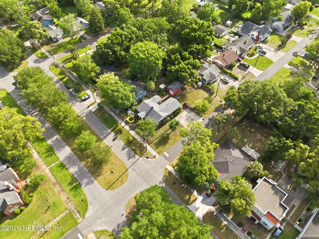 Photo of 2223 BAYVIEW Road