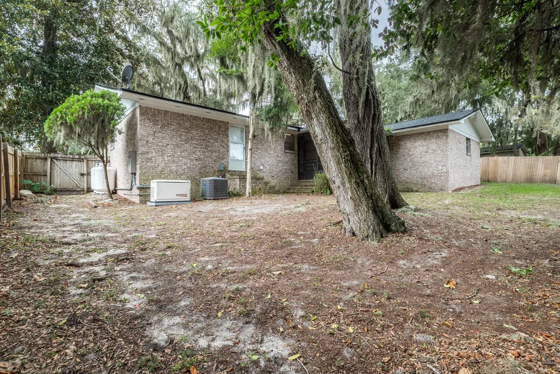 Photo of 4639 BLUFF Avenue