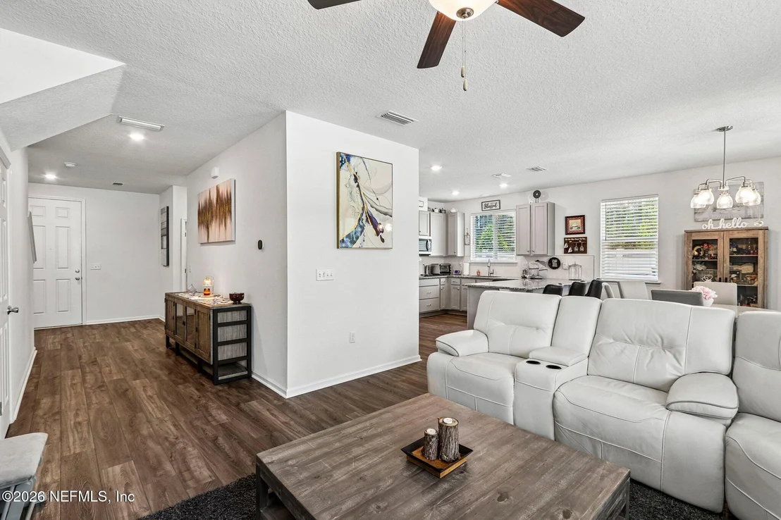 Photo of 8053 GUILD Way