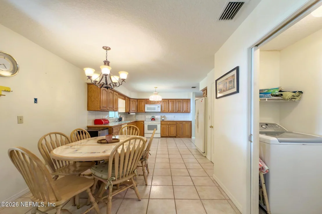 Photo of 542106 LEM TURNER Road