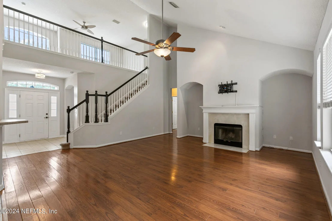 Photo of 4120 LONICERA Loop