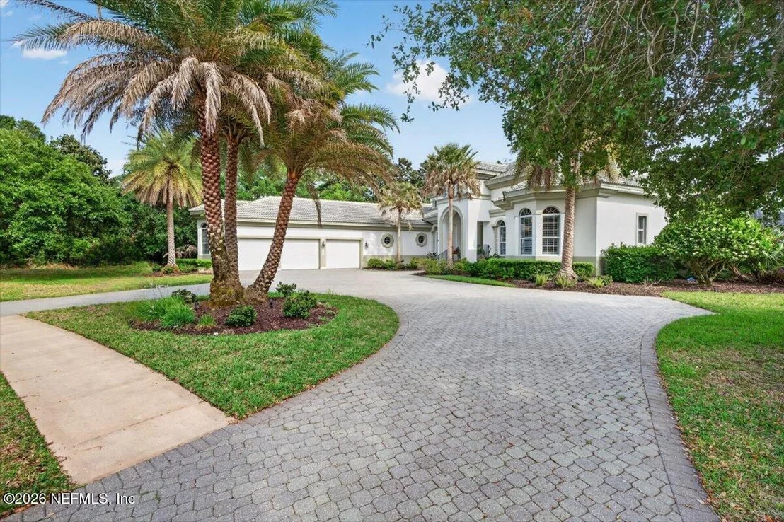 Photo of 161 N RIVER Drive