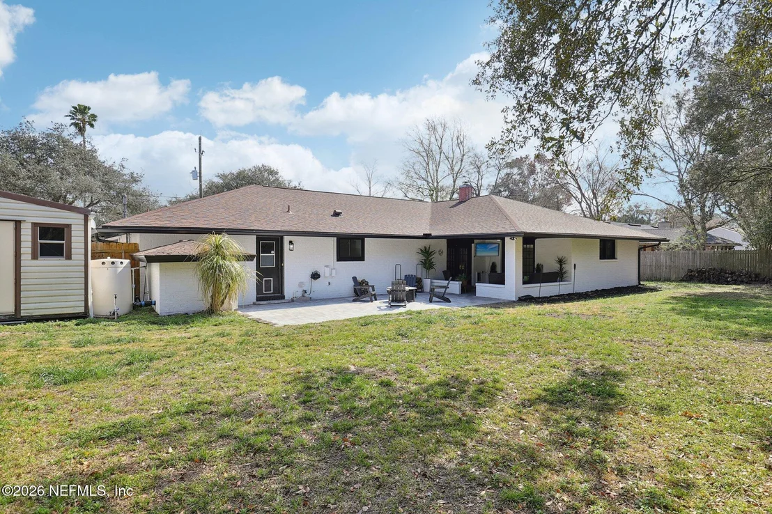 Photo of 12670 AGATITE Road