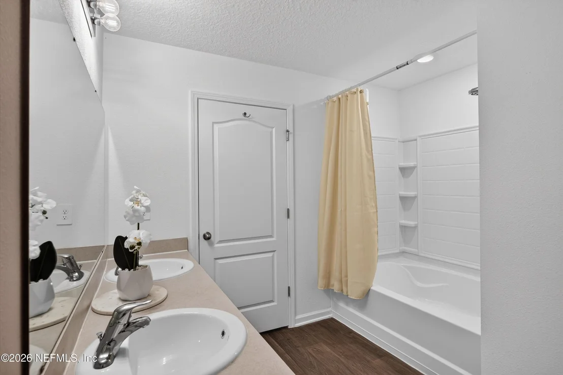 Photo of 65255 FOREST GLEN Lane