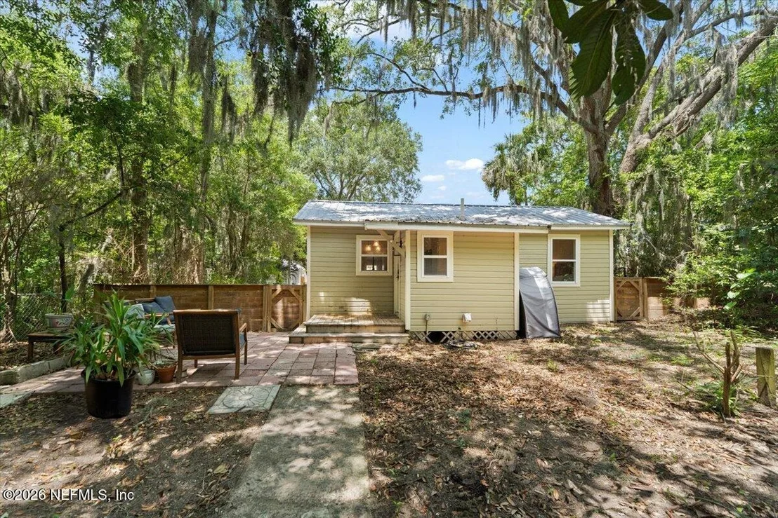 Photo of 531 LENA Street