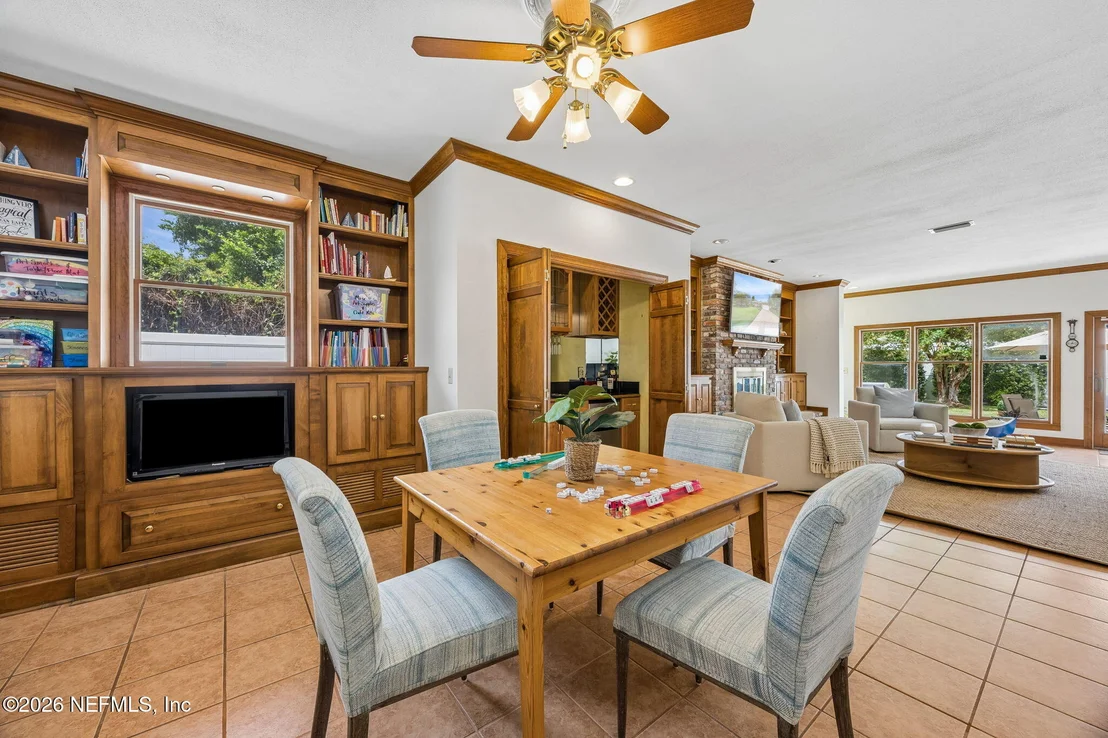 Photo of 4737 EXETER Lane