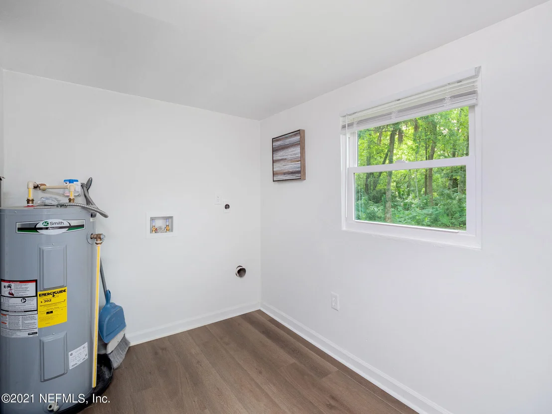 Photo of 50 SIMMONS Road