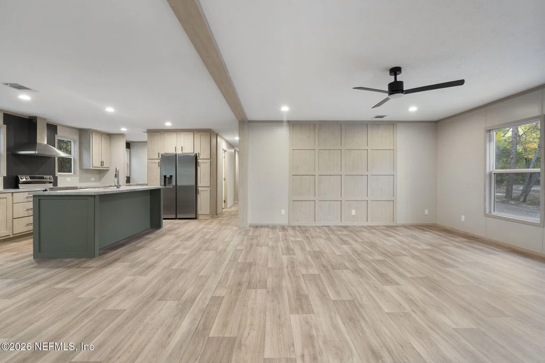 Photo of 6109 CENTER Circle