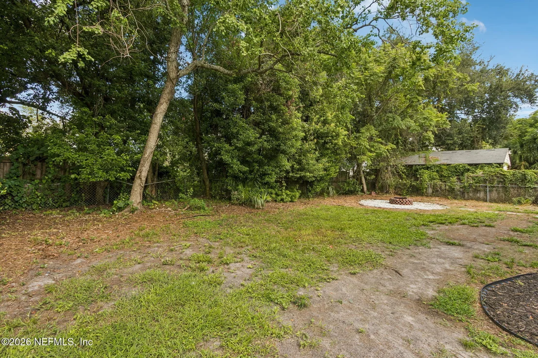 Photo of 2246 REDFERN Road