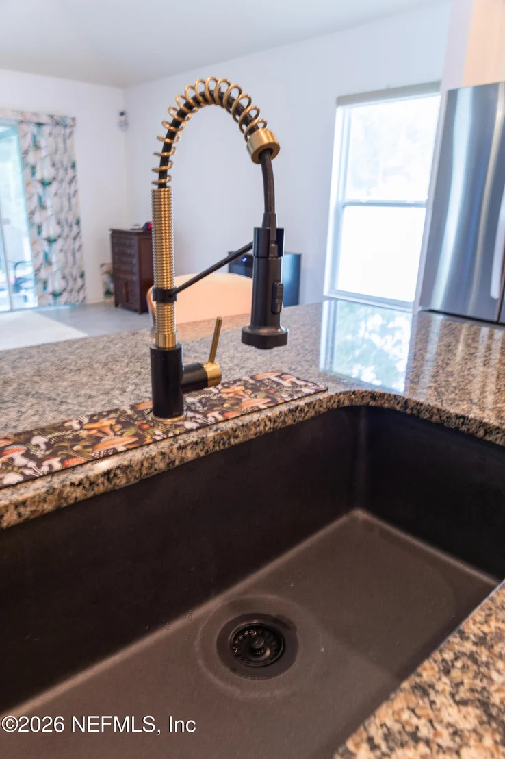Photo of 68 OAKLEAF Way
