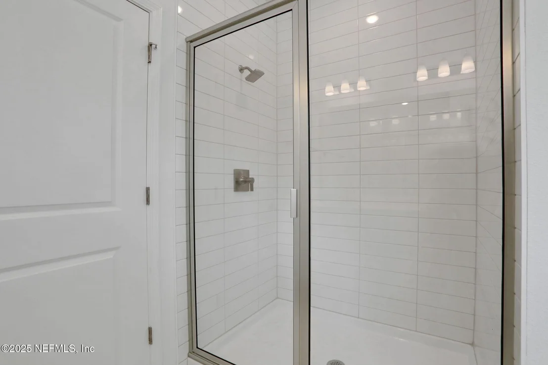 Photo of 643 FARMFIELD Drive