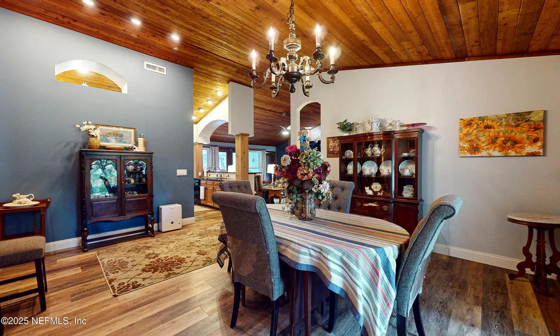 Photo of 2860 RAVINES Road