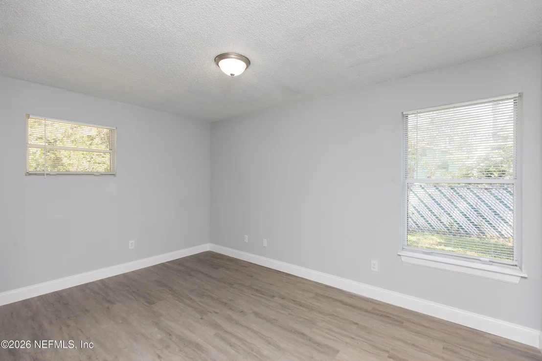 Photo of 1003 DANIEL Street