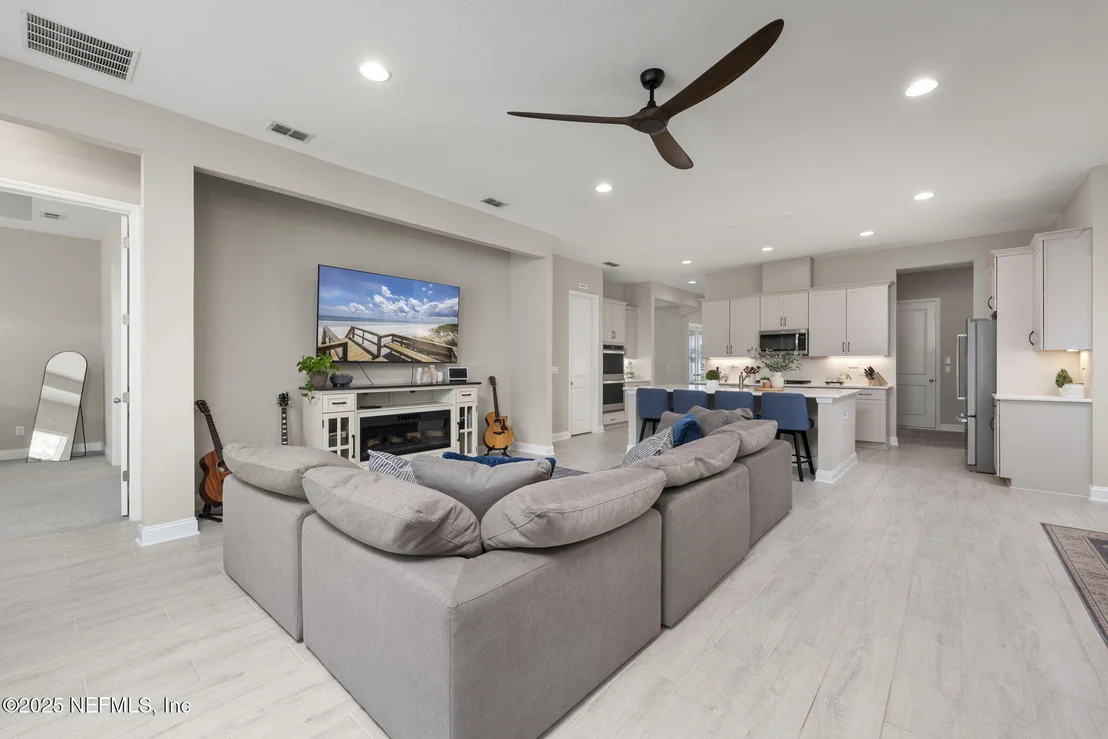 Photo of 264 HOLLY LANDING Way