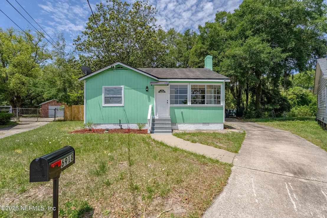Photo of 6918 PARK Circle