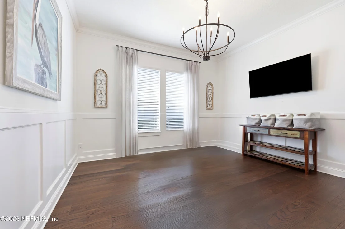 Photo of 383 MEDIO Drive