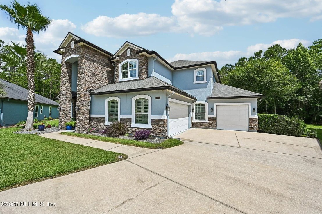 Photo of 136 DUNDEE Place