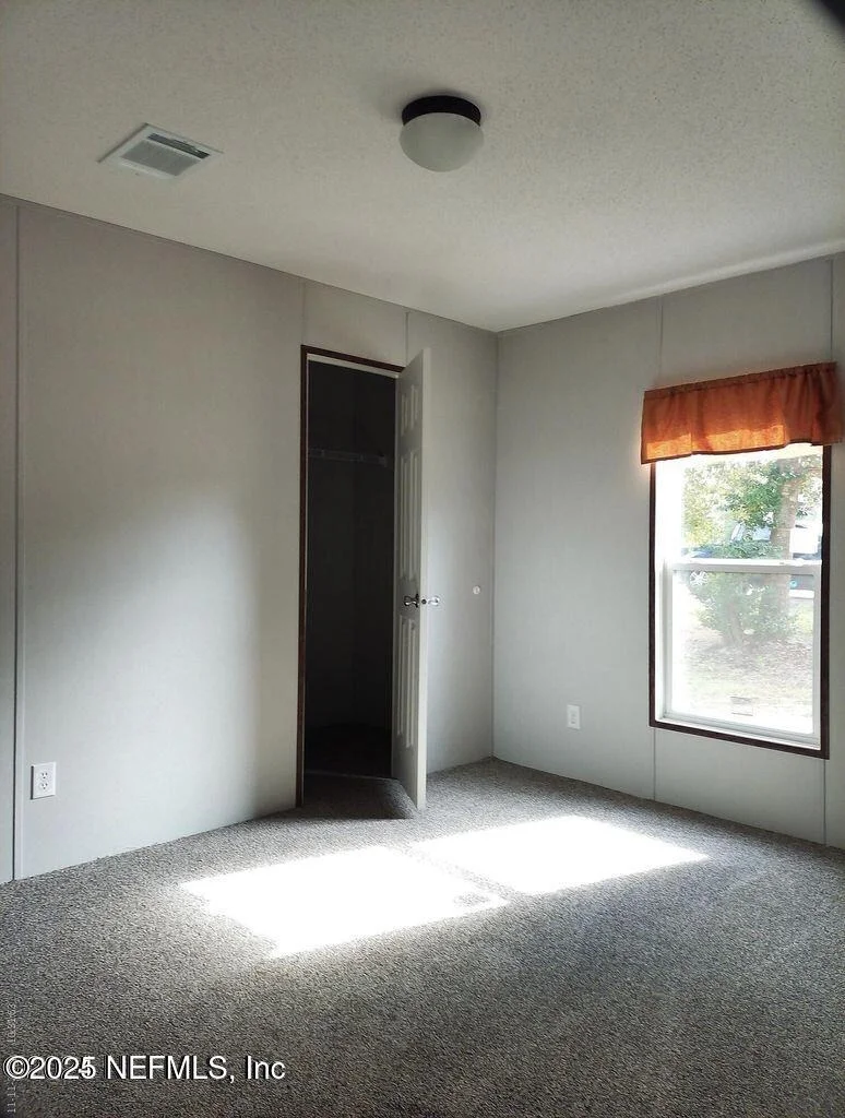 Photo of 203 PEPPERMINT Avenue