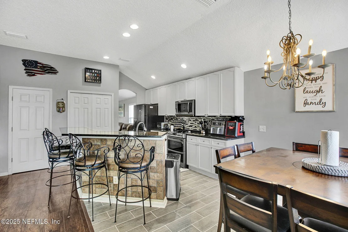 Photo of 1709 WINDOVER Place