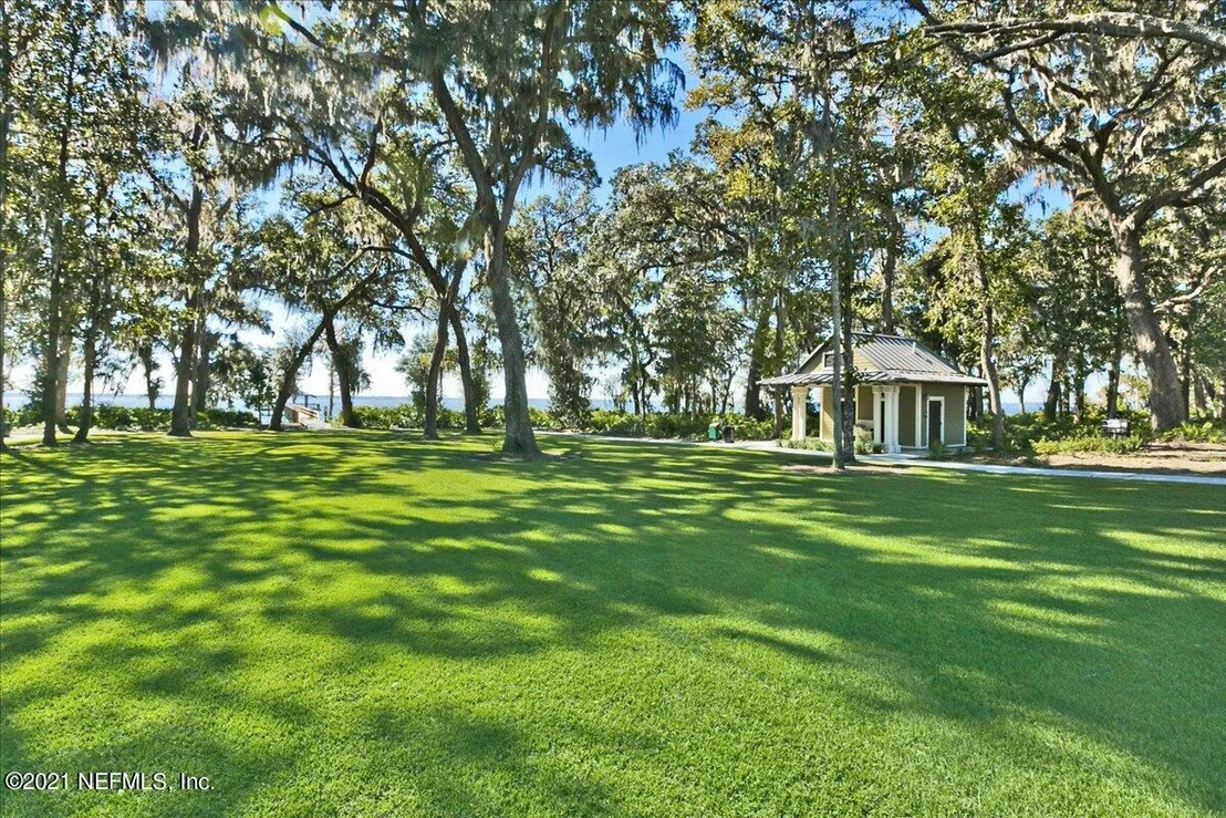 Photo of 105 OAK SHADOW Place