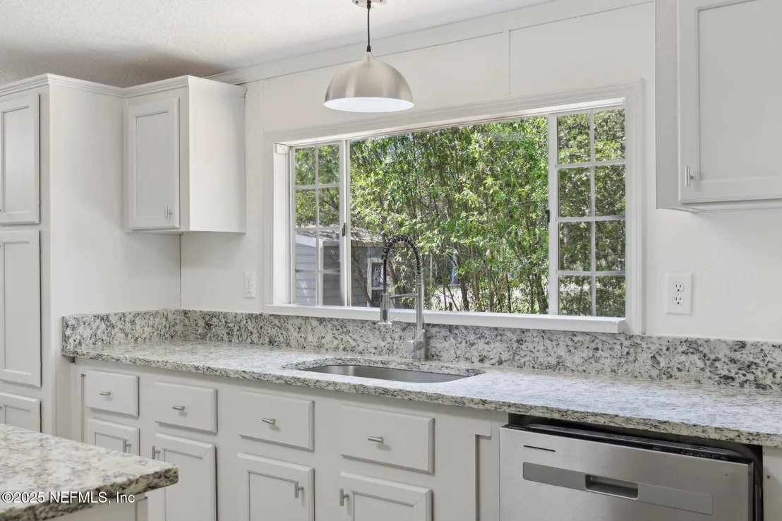 Photo of 606 JACKSON Road