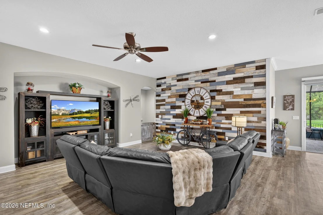 Photo of 284 ATLANTA Drive