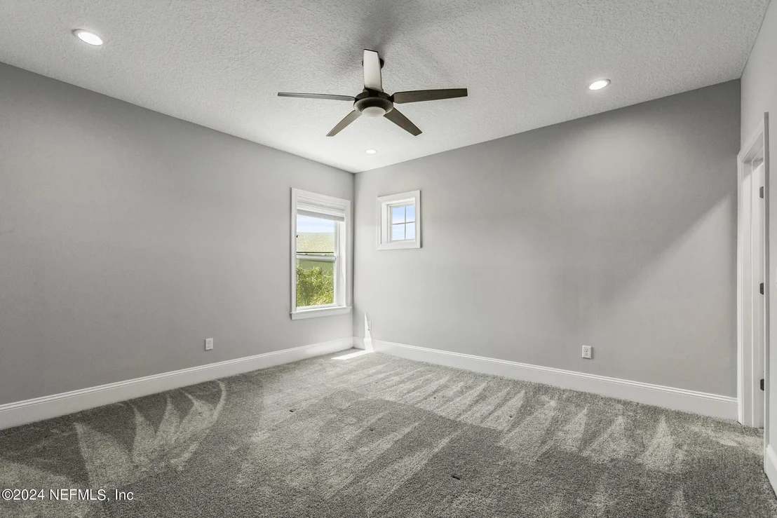Photo of 863 OLD BLUFF Drive